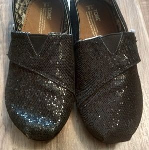 Toddler Size 9 ✨ Black Glitter Toms